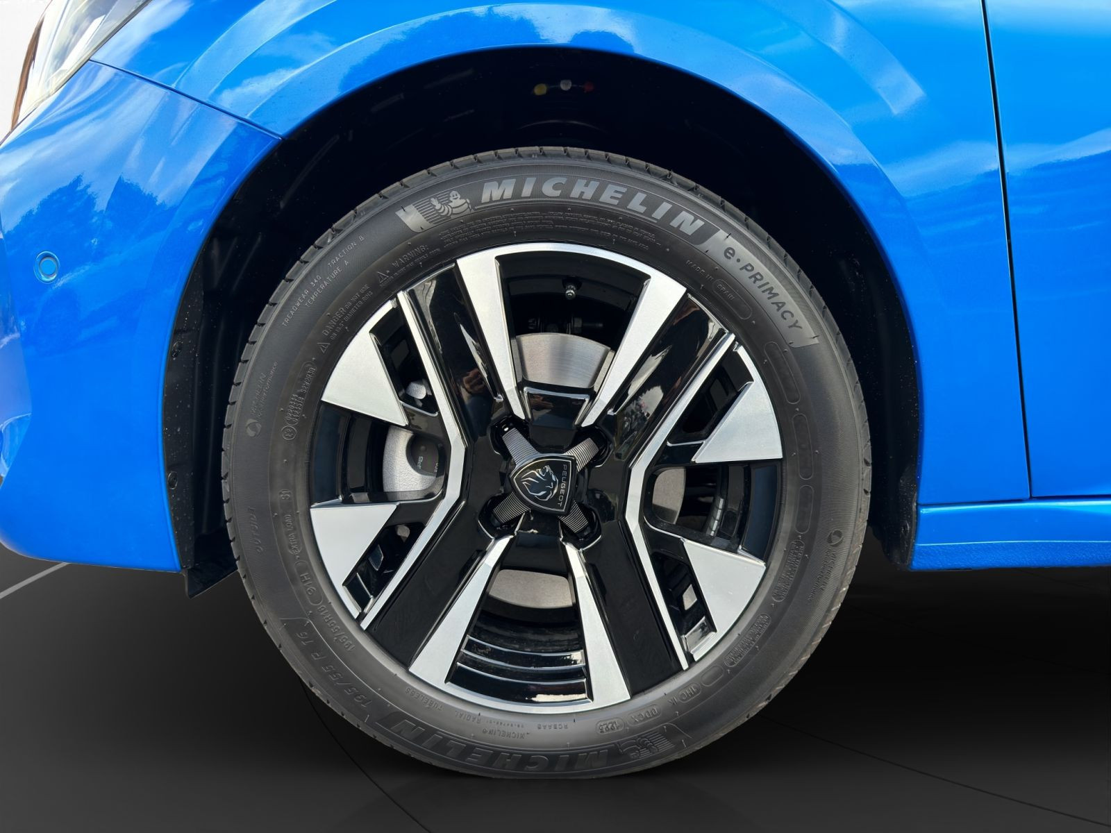 Peugeot - 208_13