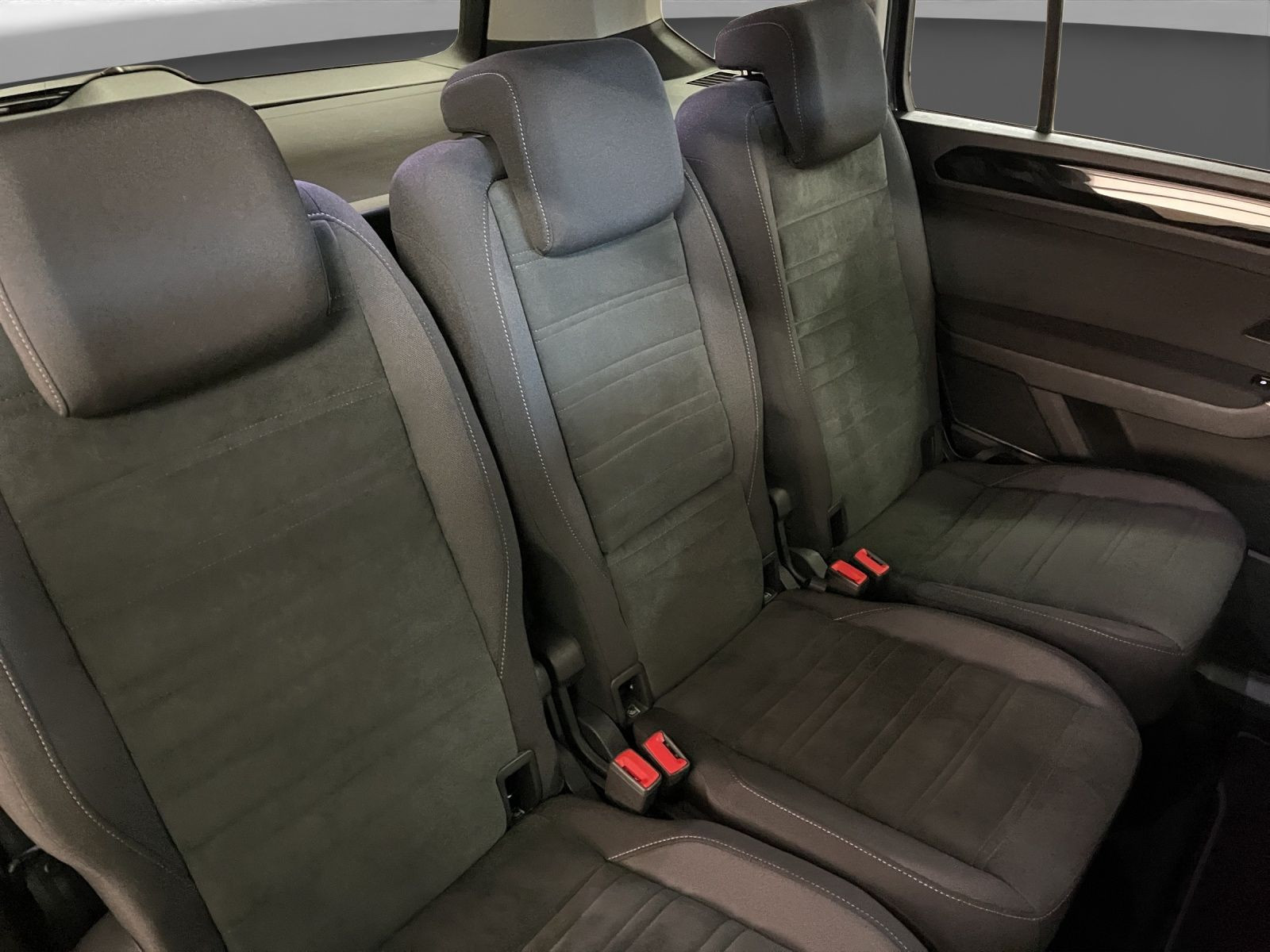 Volkswagen - Touran_17
