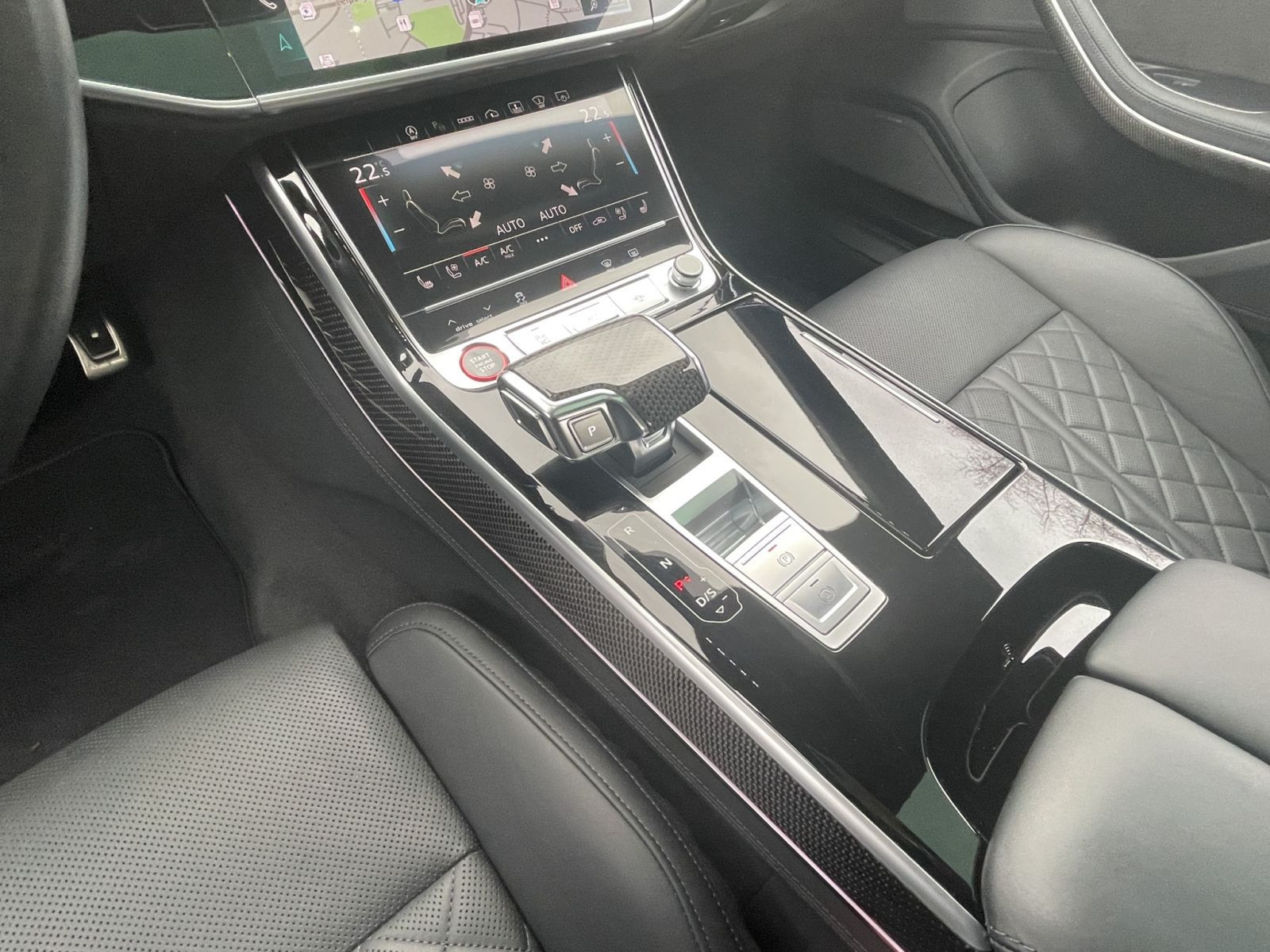 Audi - S8_13