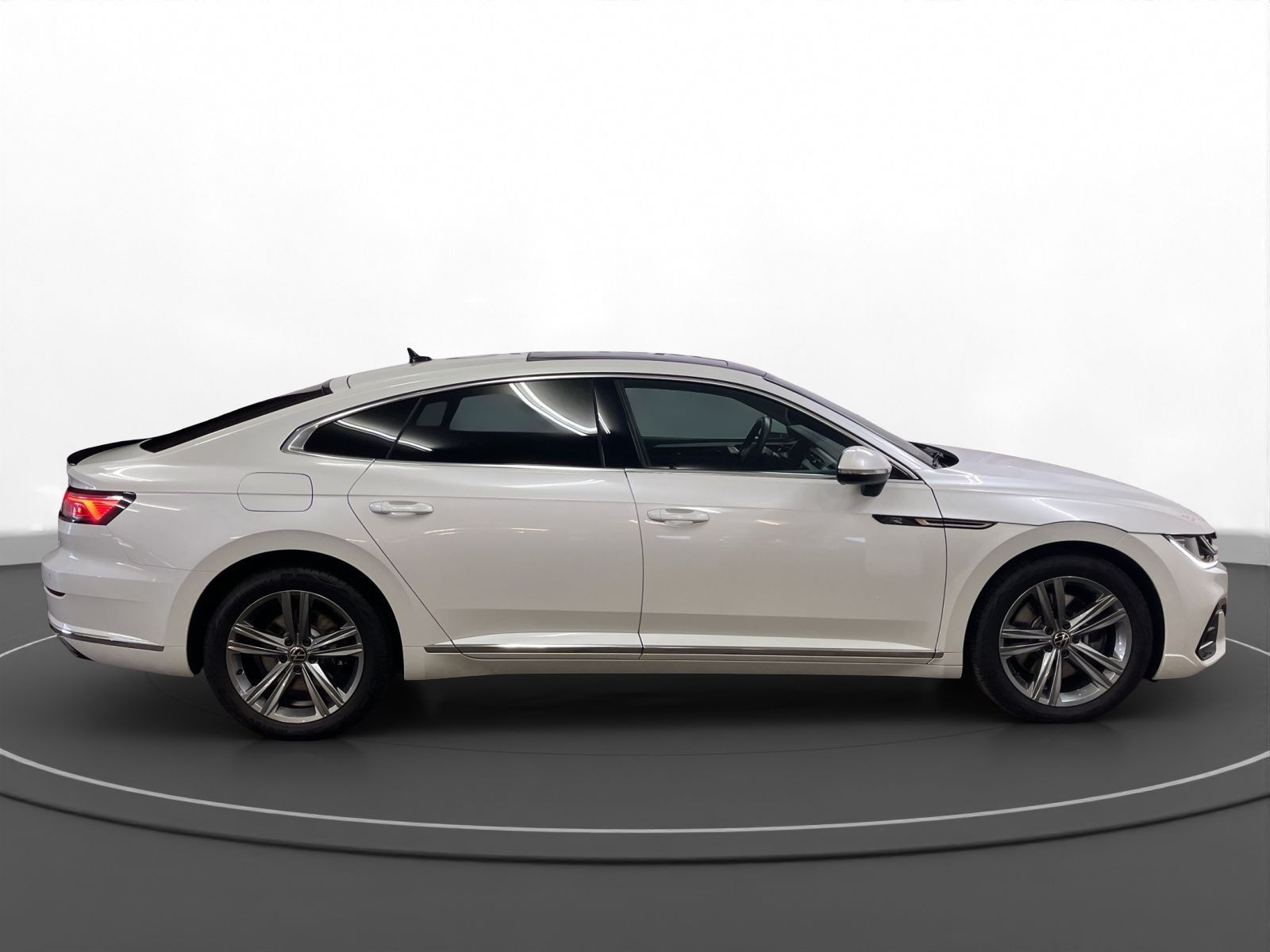 Volkswagen - Arteon_7