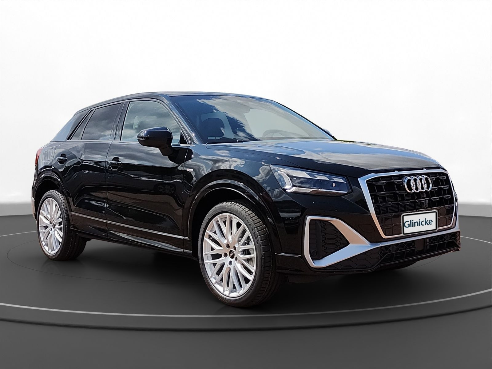 Audi - Q2_15
