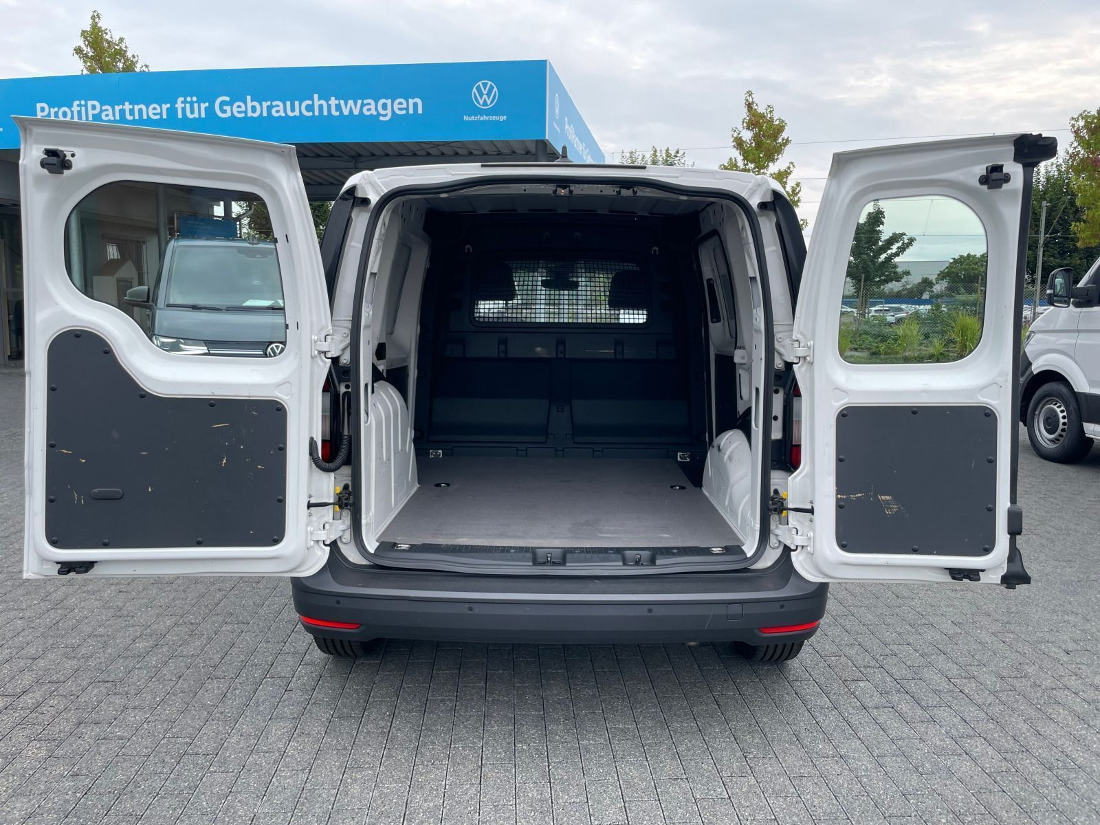 Volkswagen - Caddy Cargo_5
