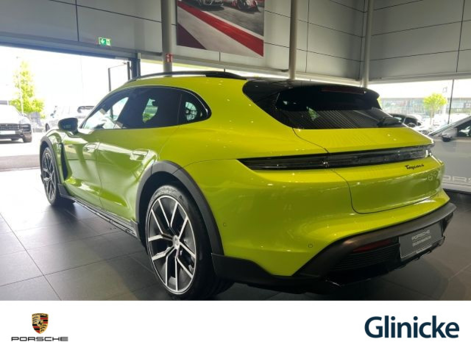 Porsche - Taycan_3