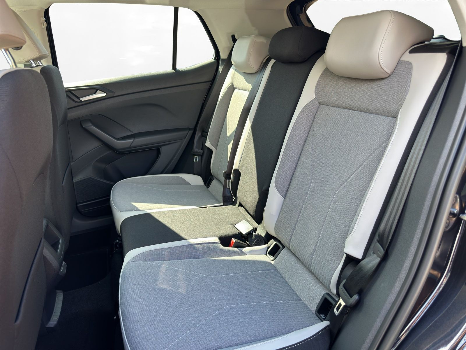 Volkswagen - T-Cross_10