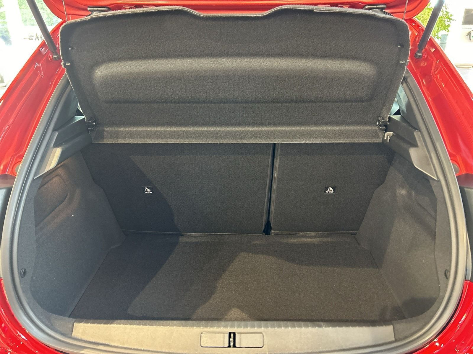 Peugeot - 208_9