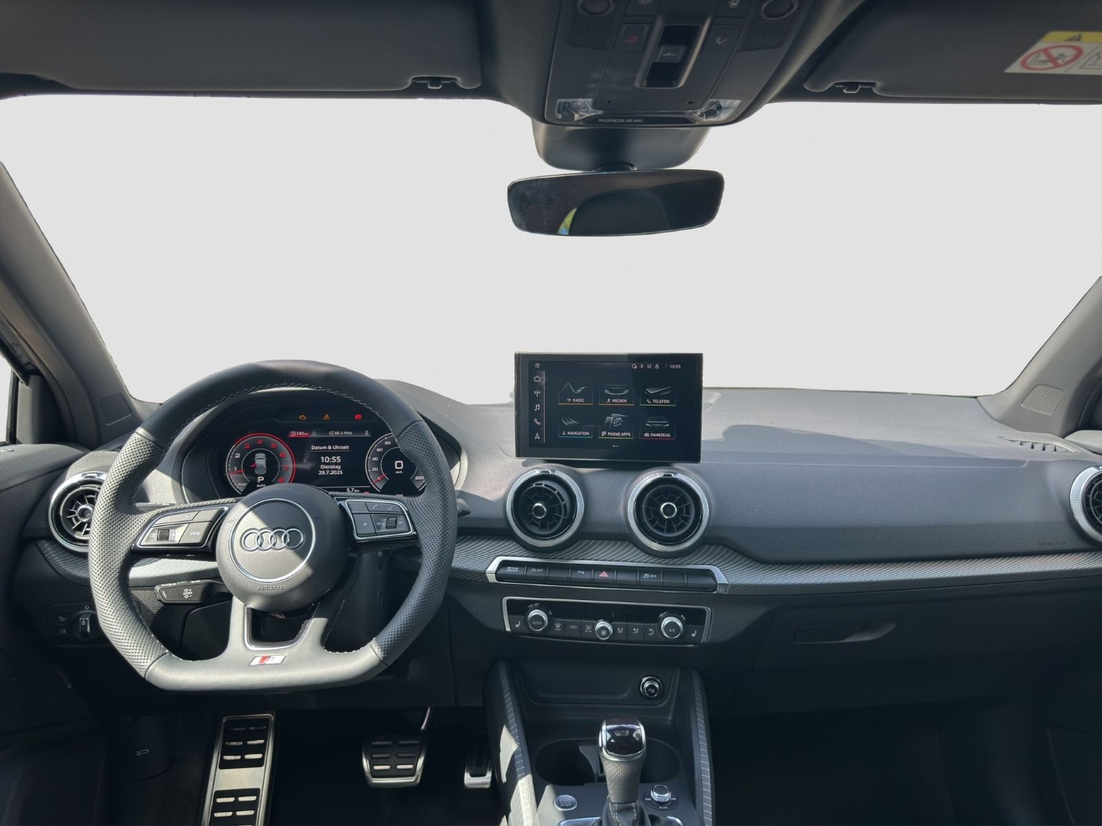 Audi - Q2_16