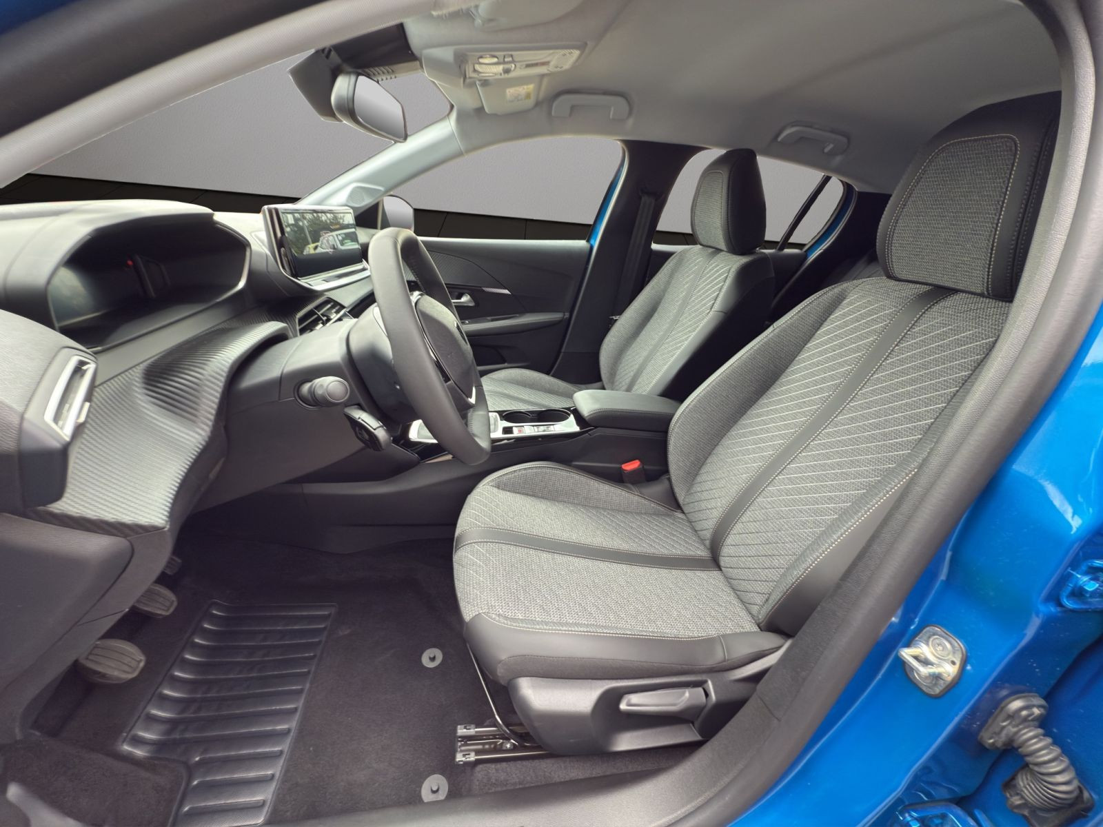 Peugeot - 208_9