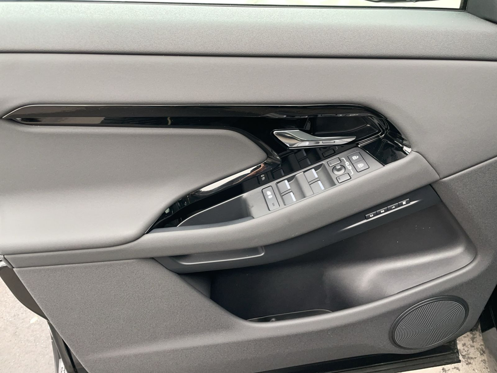Land Rover - Range Rover Evoque_11