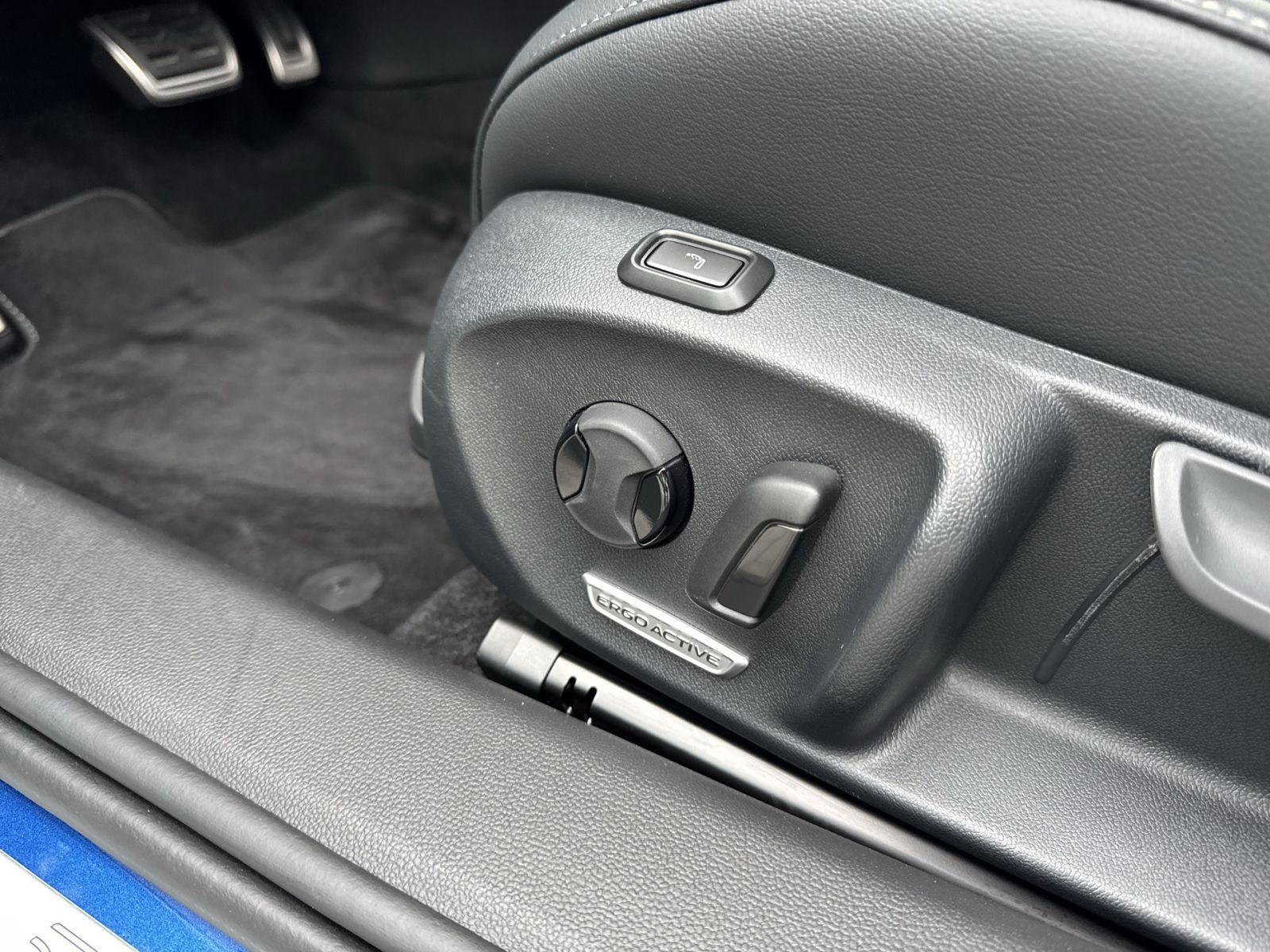 Volkswagen - Passat Variant_25
