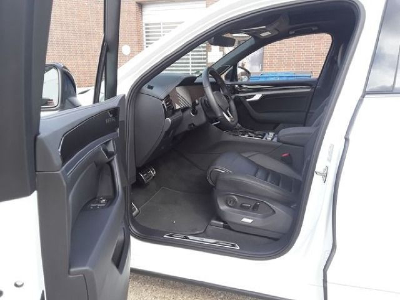 Volkswagen - Touareg_5