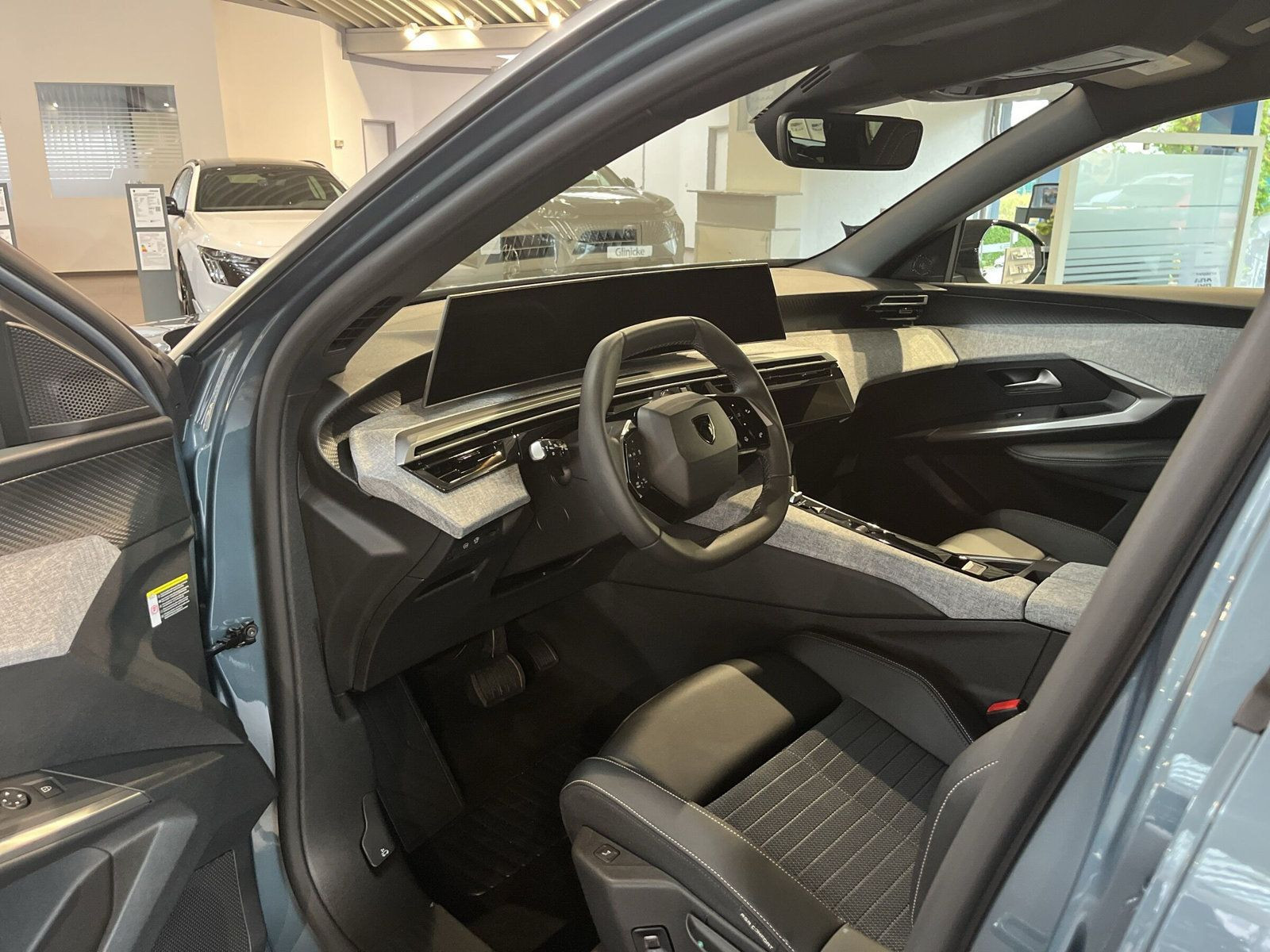 Peugeot - 5008_5