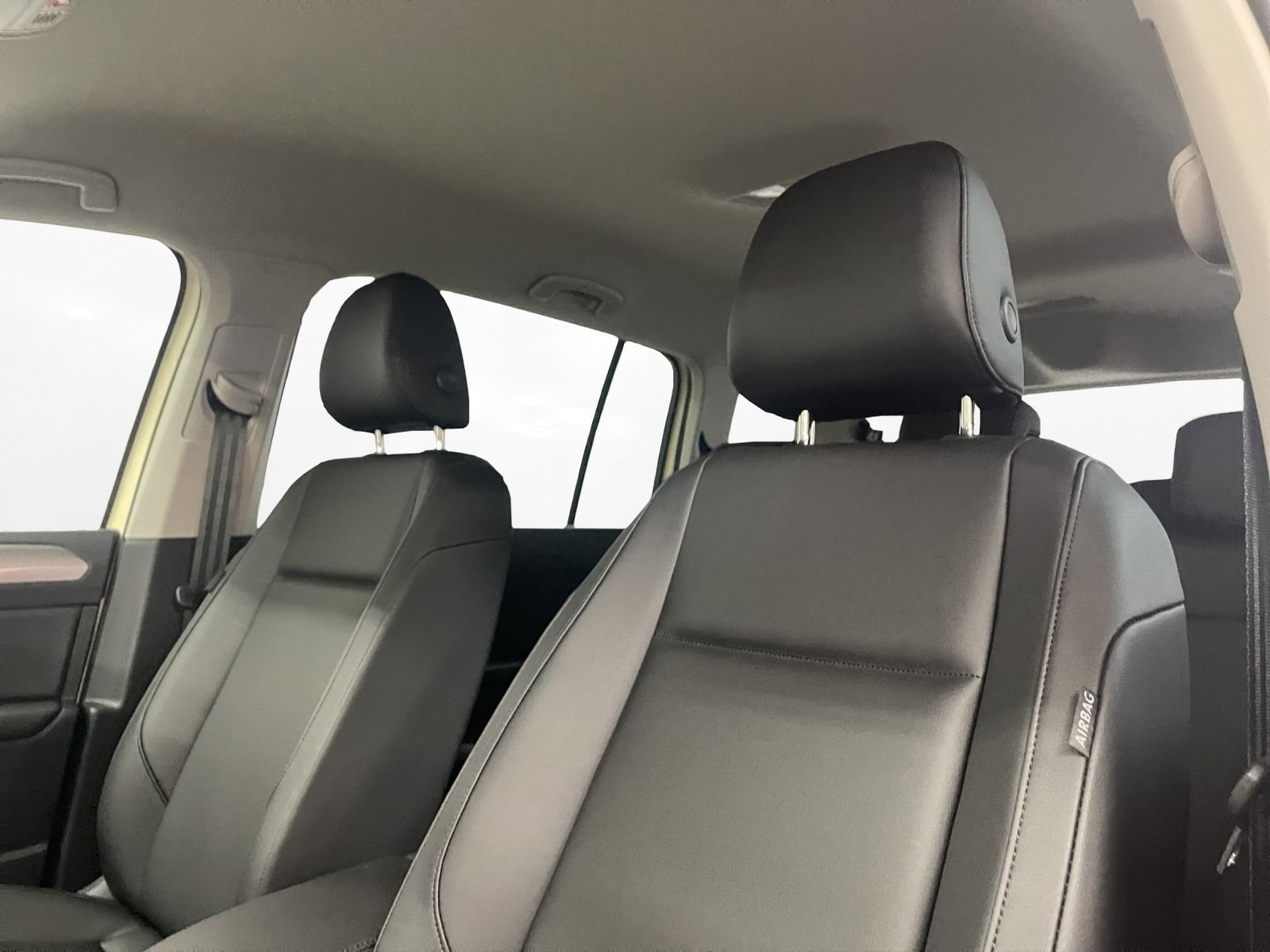 Volkswagen - Touran_17
