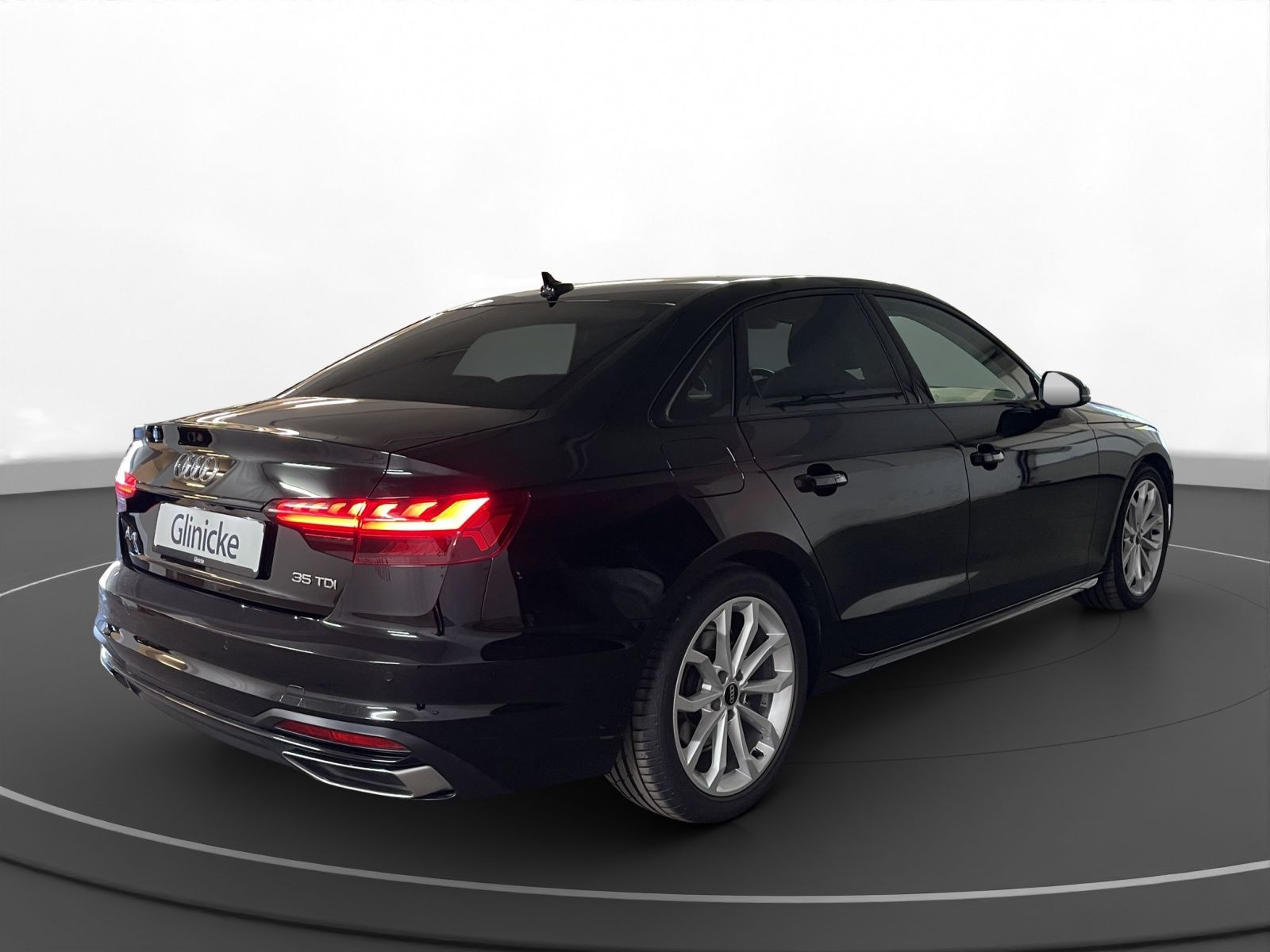 Audi - A4_6