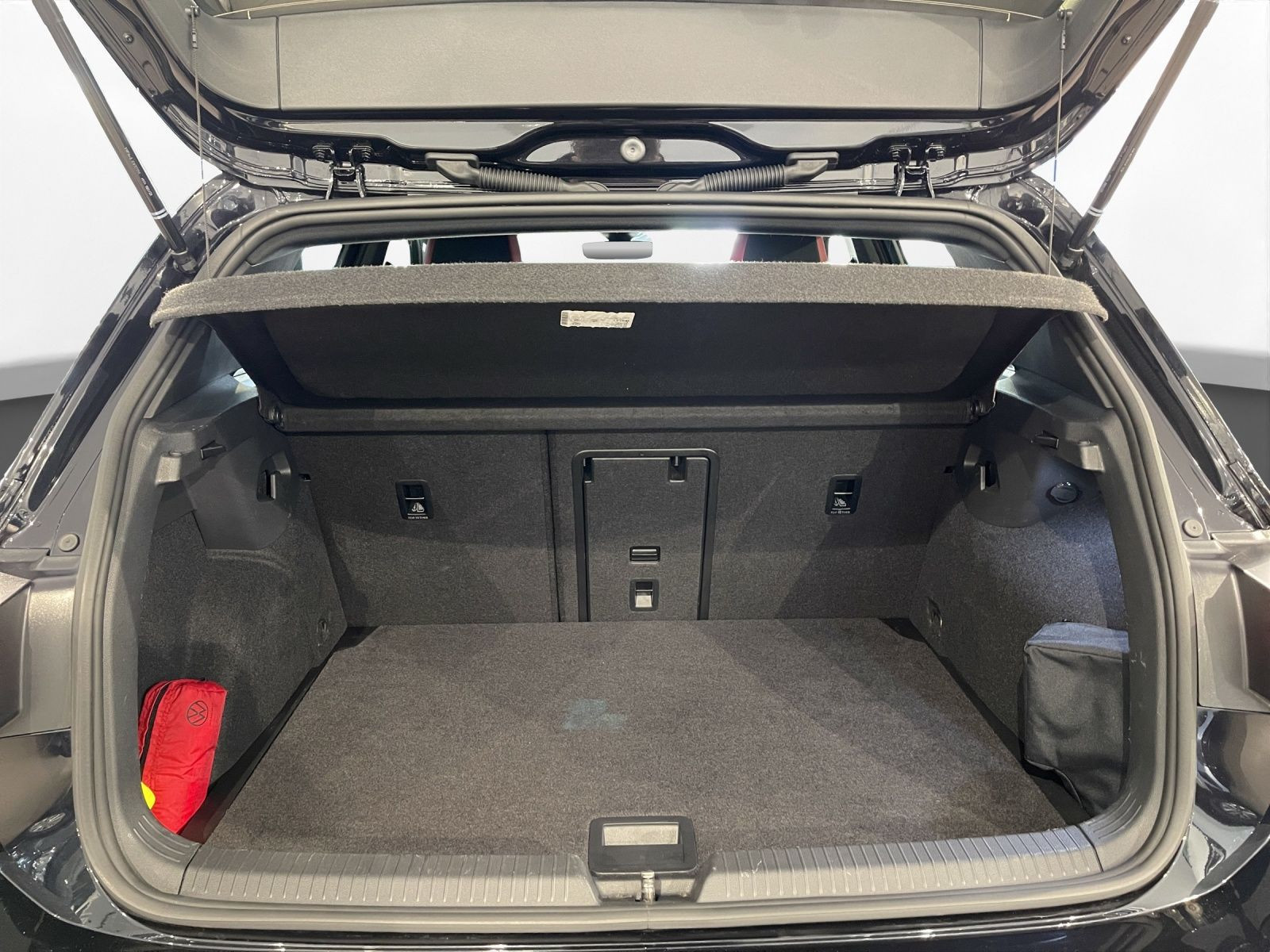 Volkswagen - Golf GTI_24