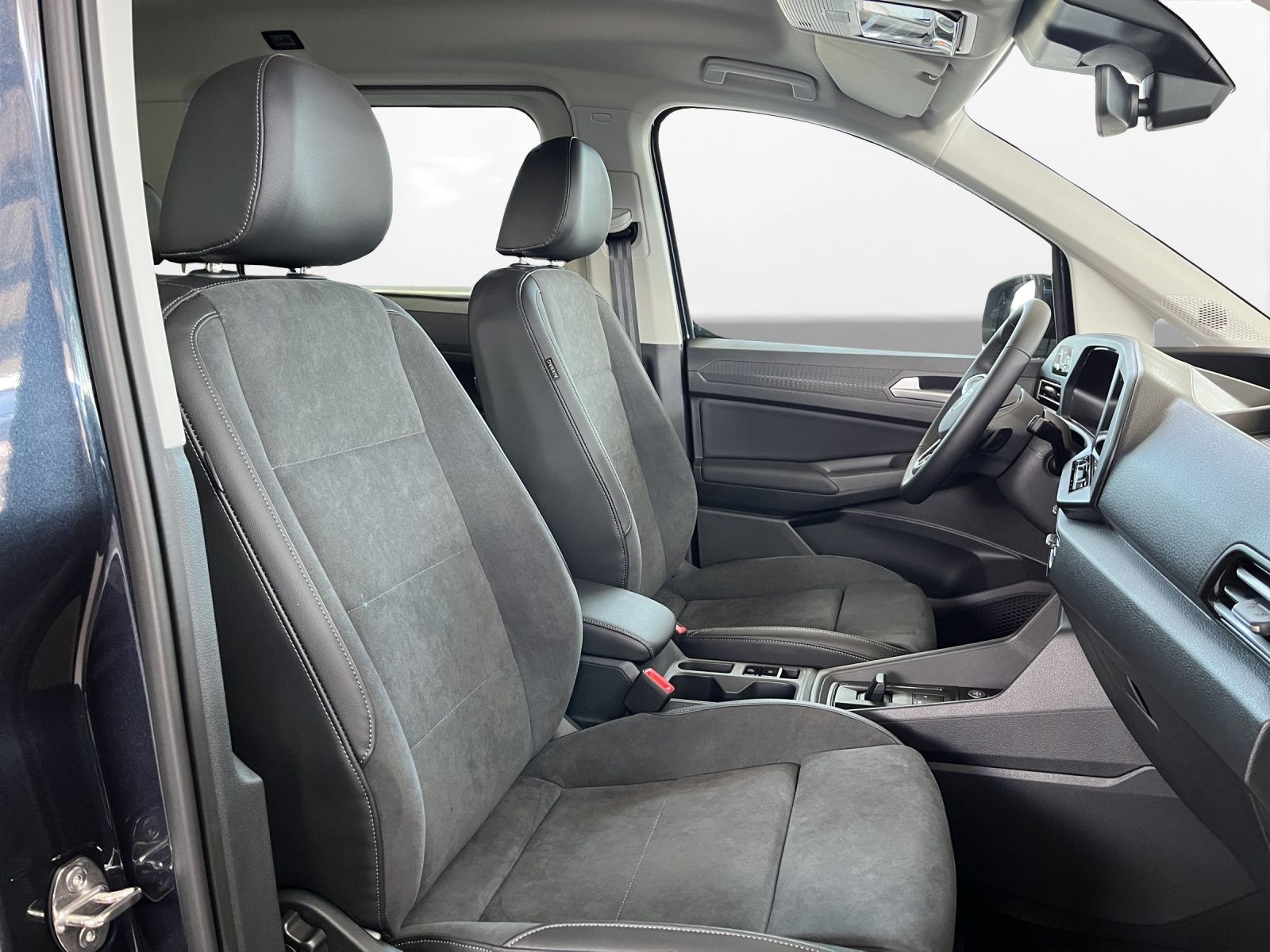 Volkswagen - Caddy Maxi_11