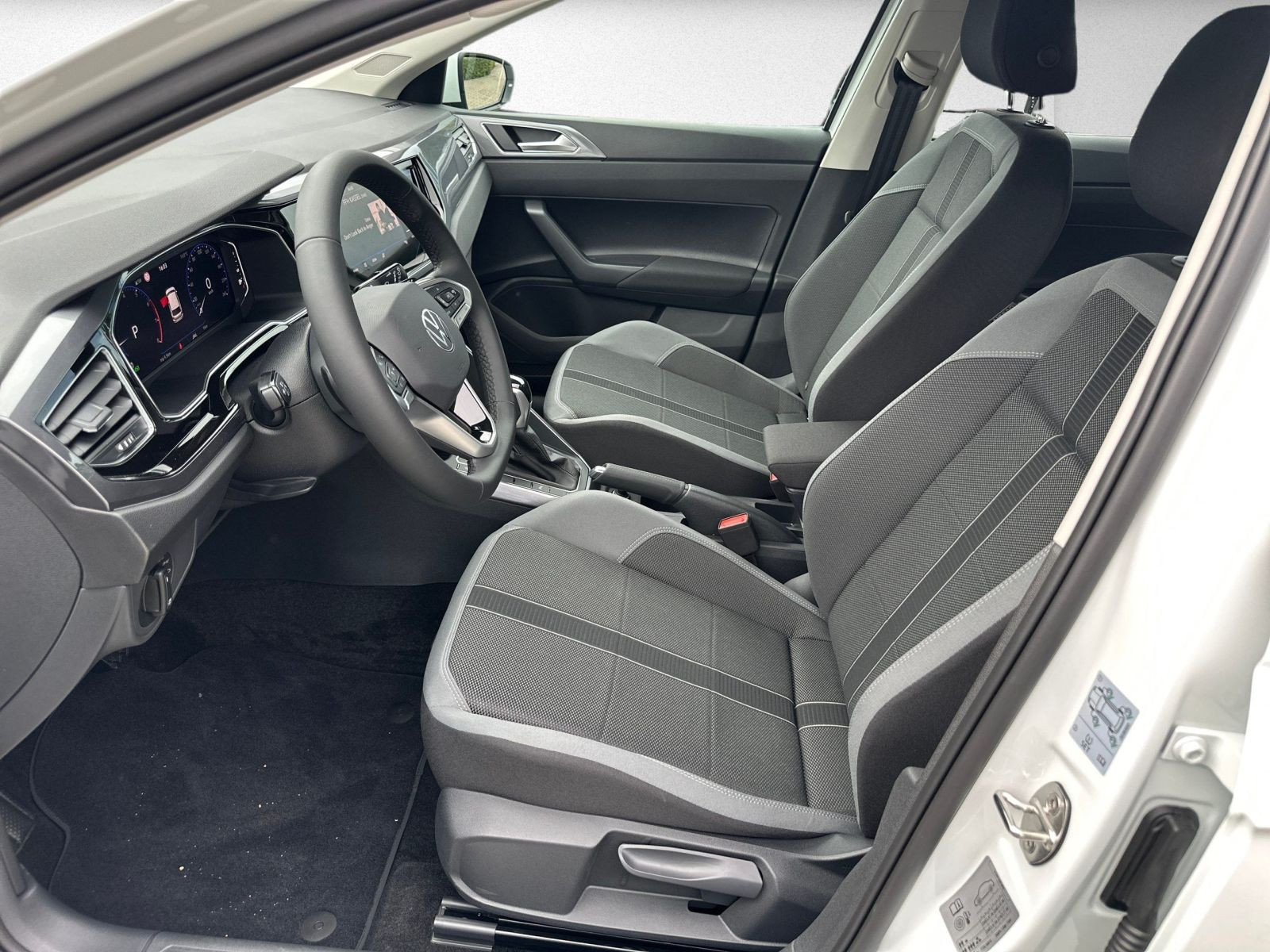 Volkswagen - Polo_10