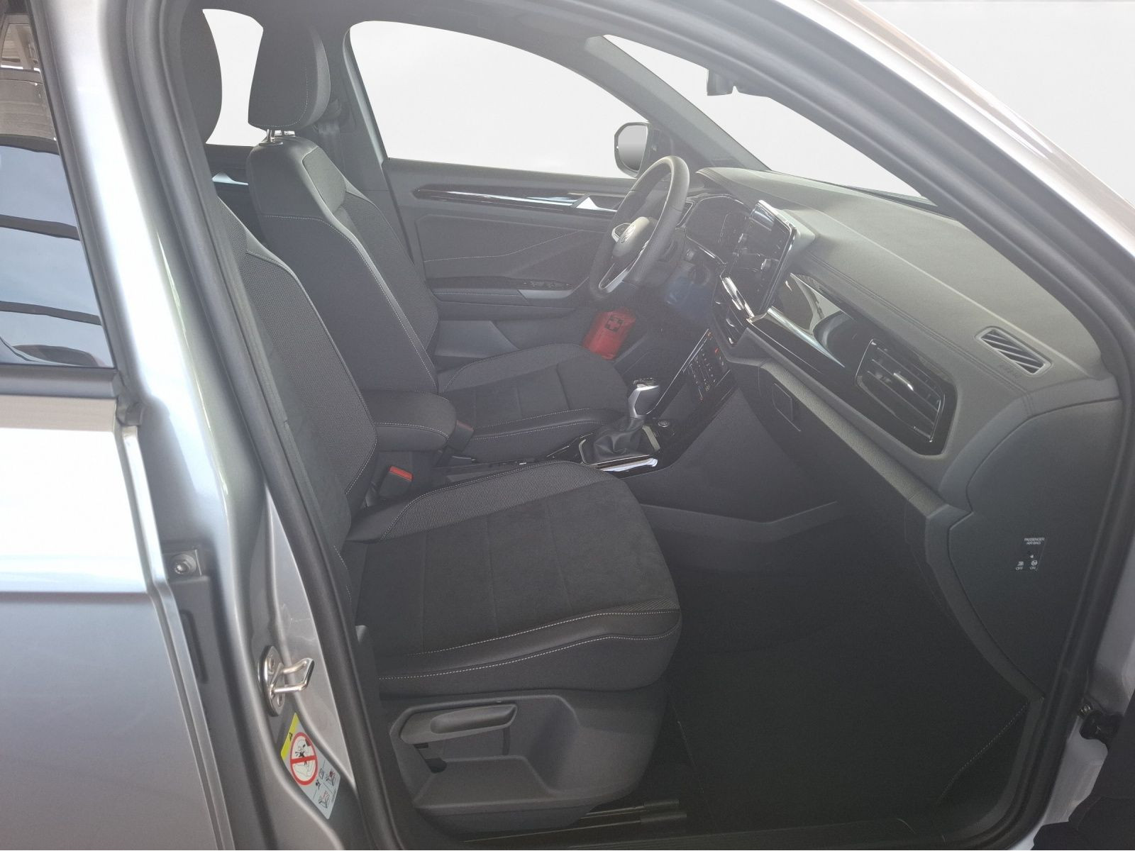 Volkswagen - T-Roc_12