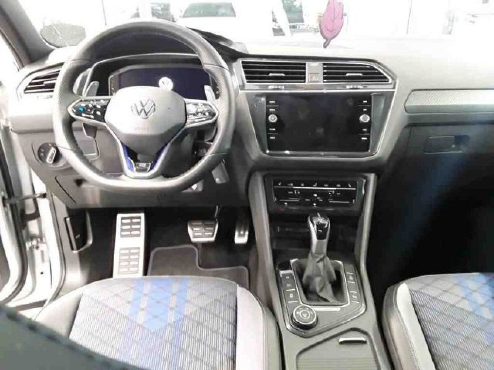 Volkswagen - Tiguan_8