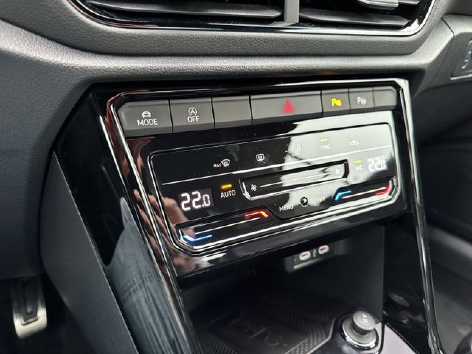 Volkswagen - T-Roc Cabriolet_25