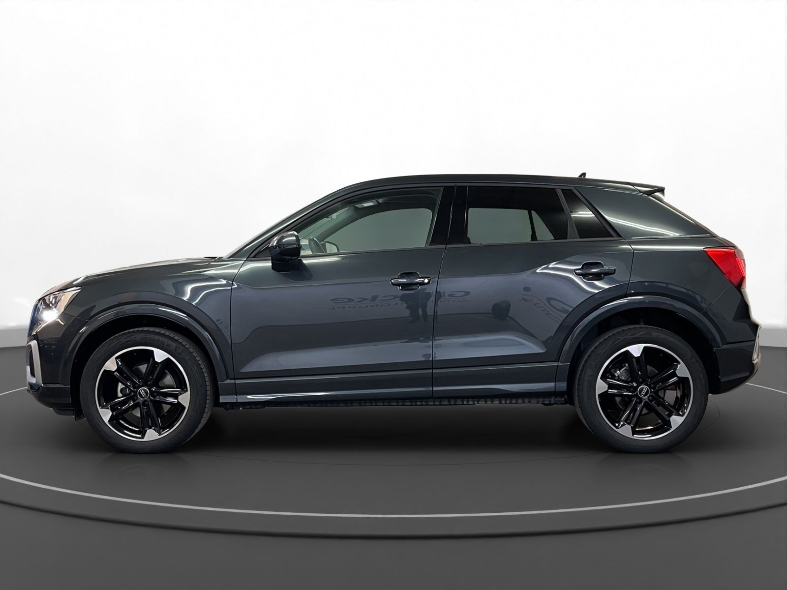 Audi - Q2_8