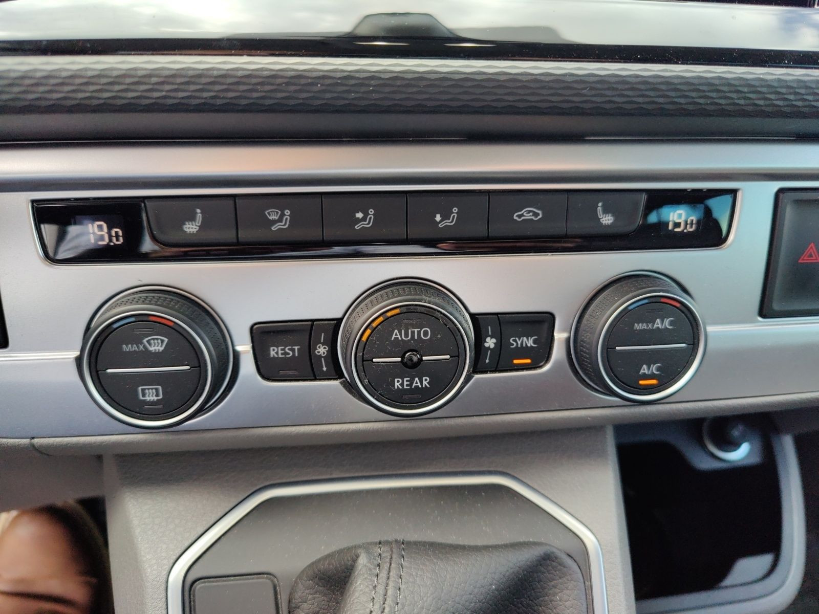 Volkswagen - T6.1 Caravelle_19
