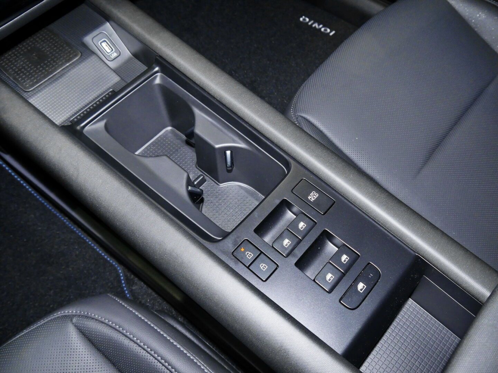 Hyundai - IONIQ 6_14