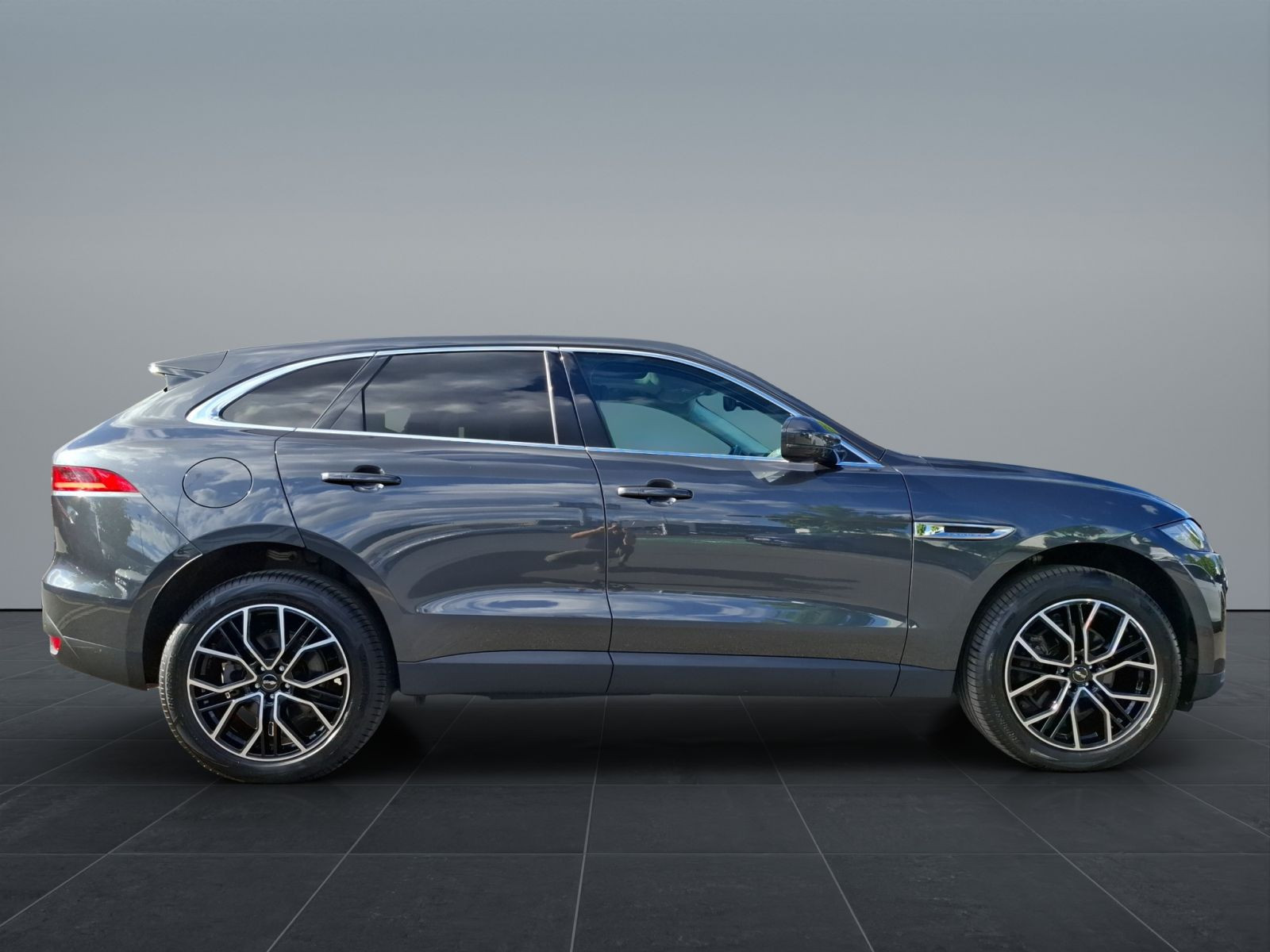 Jaguar - F-Pace_6
