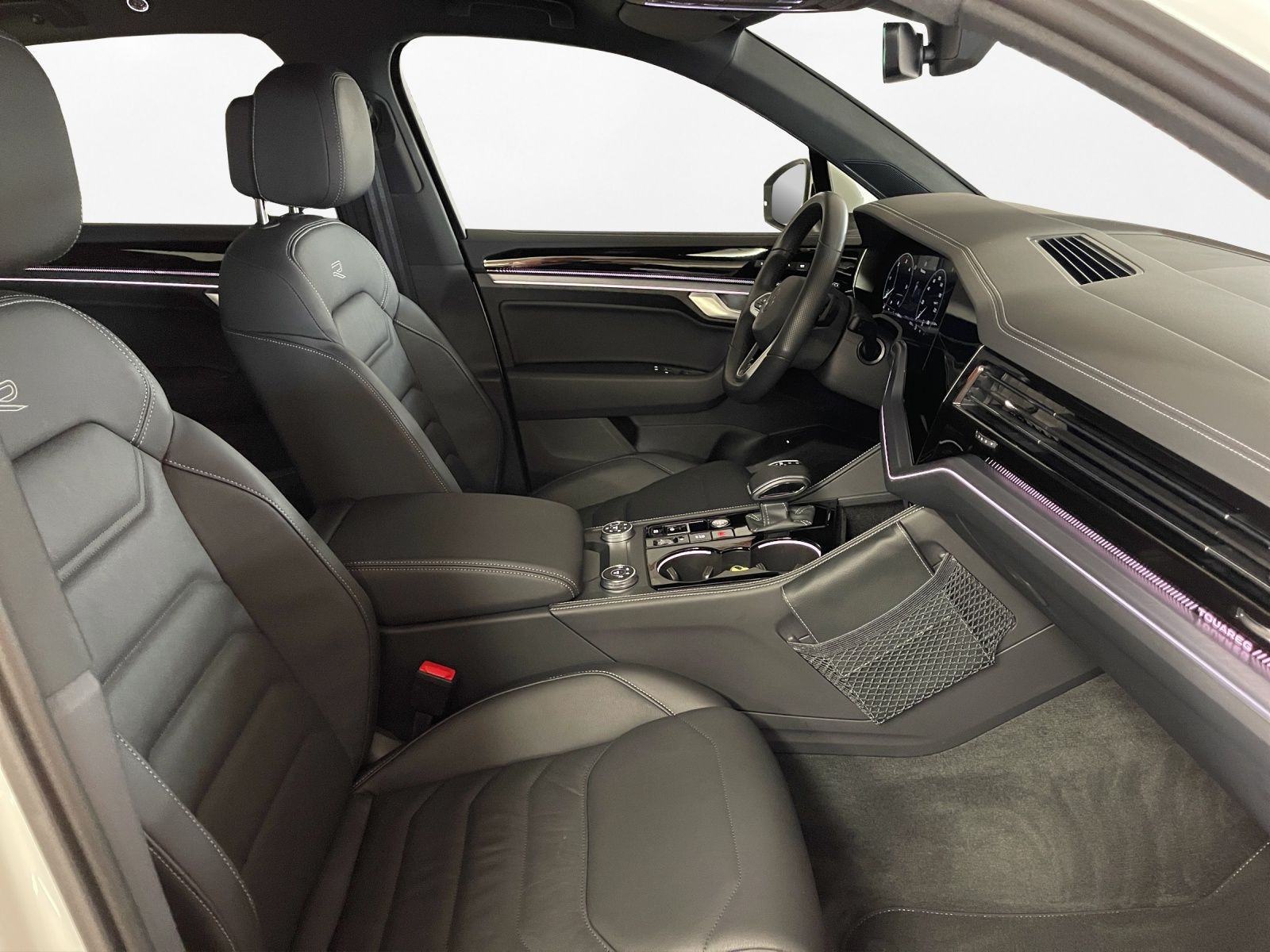 Volkswagen - Touareg_18