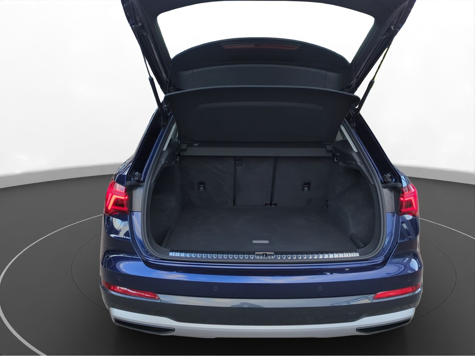 Audi - Q3_10
