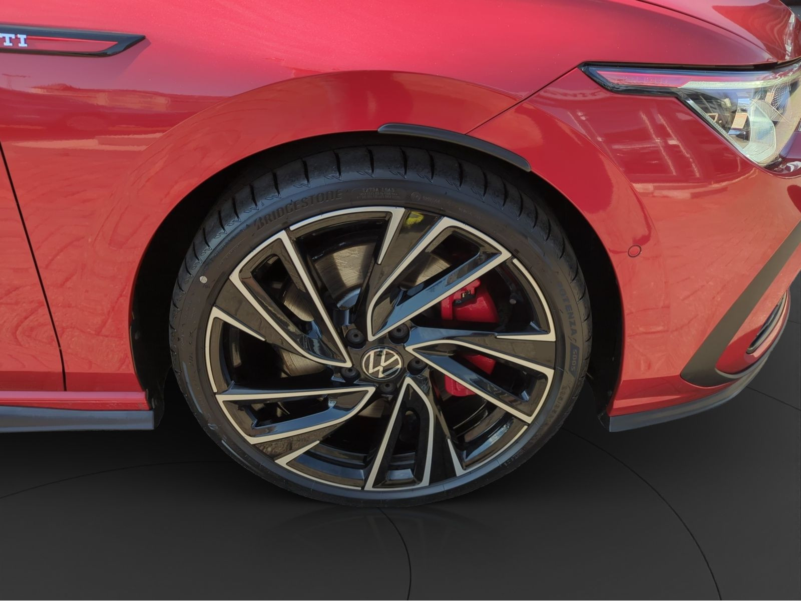 Volkswagen - Golf GTI_11