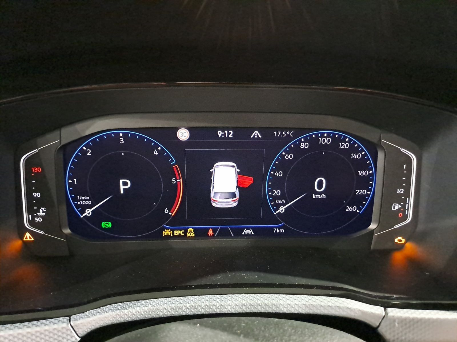 Volkswagen - Touran_16