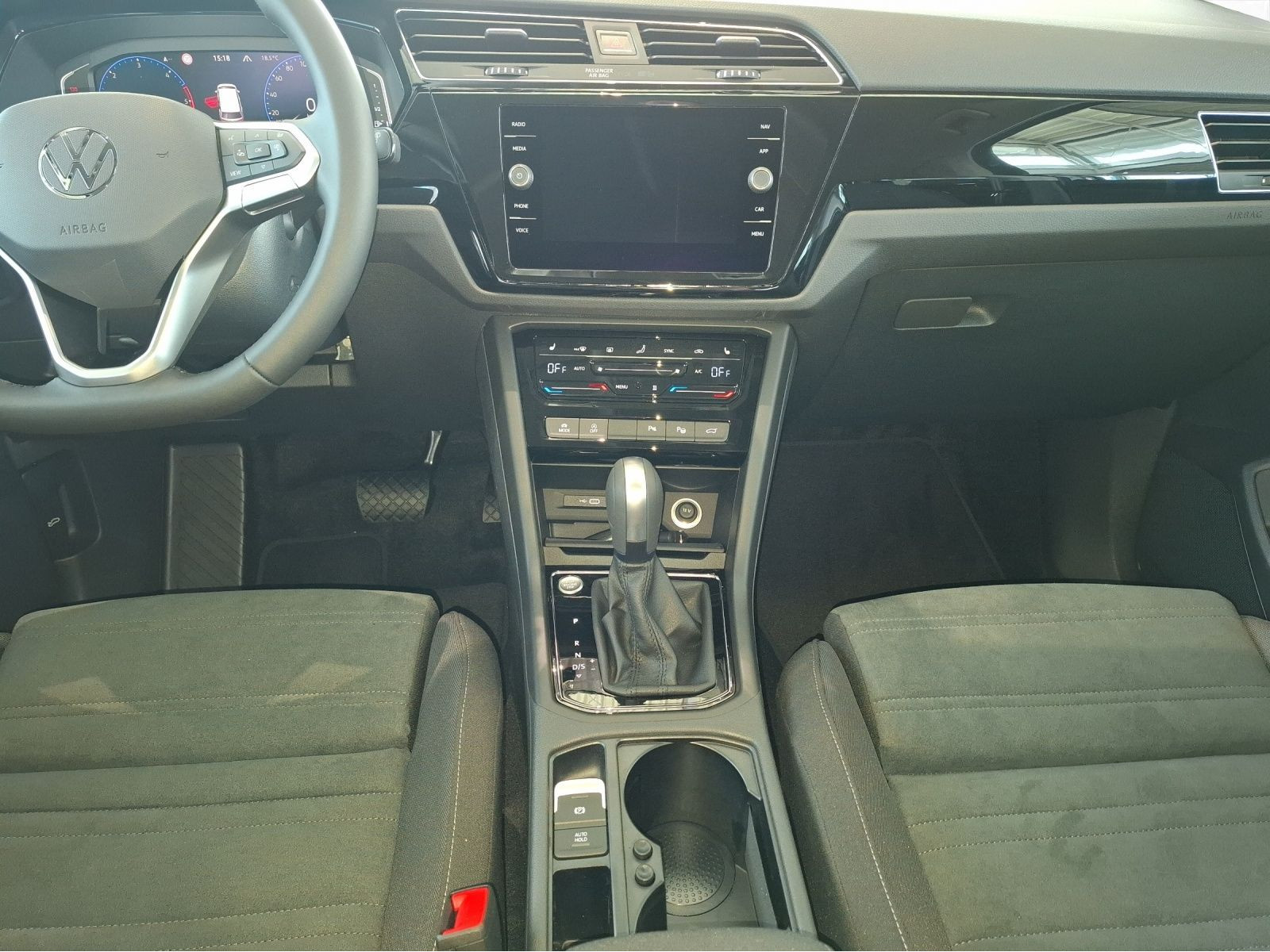 Volkswagen - Touran_7