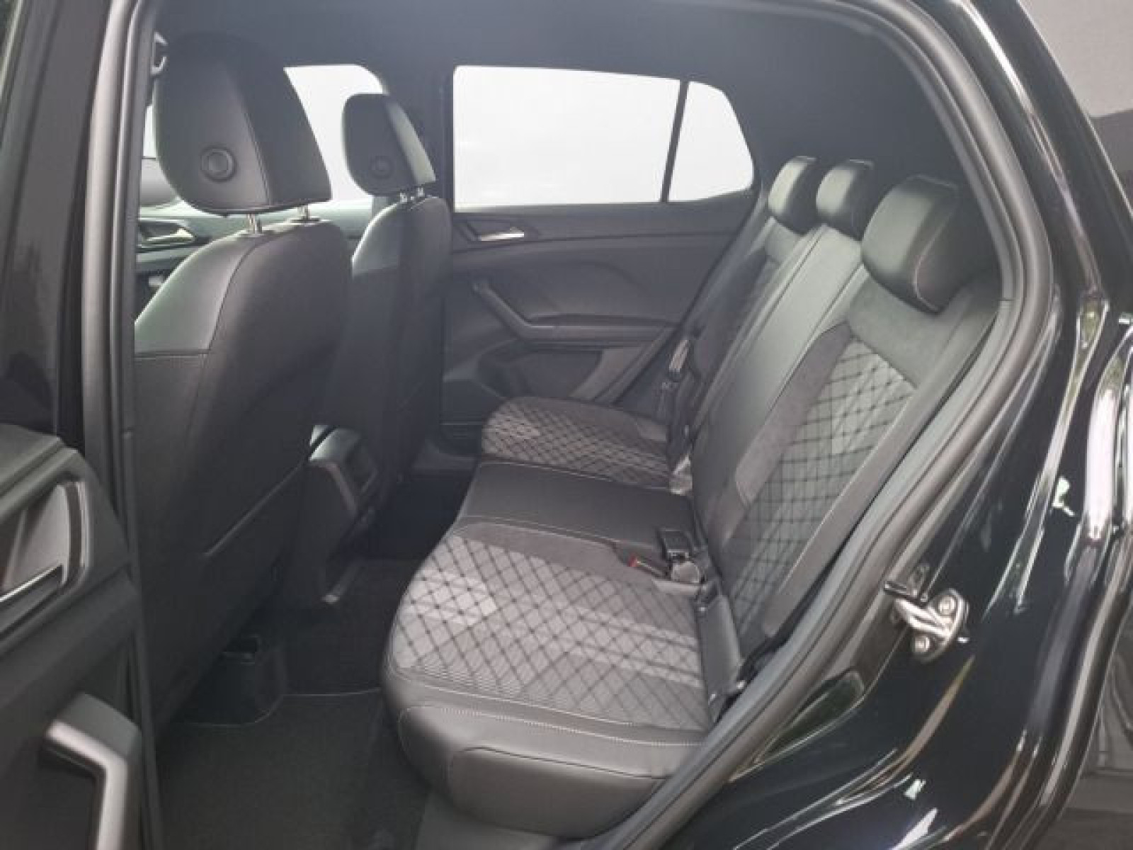 Volkswagen - T-Cross_5