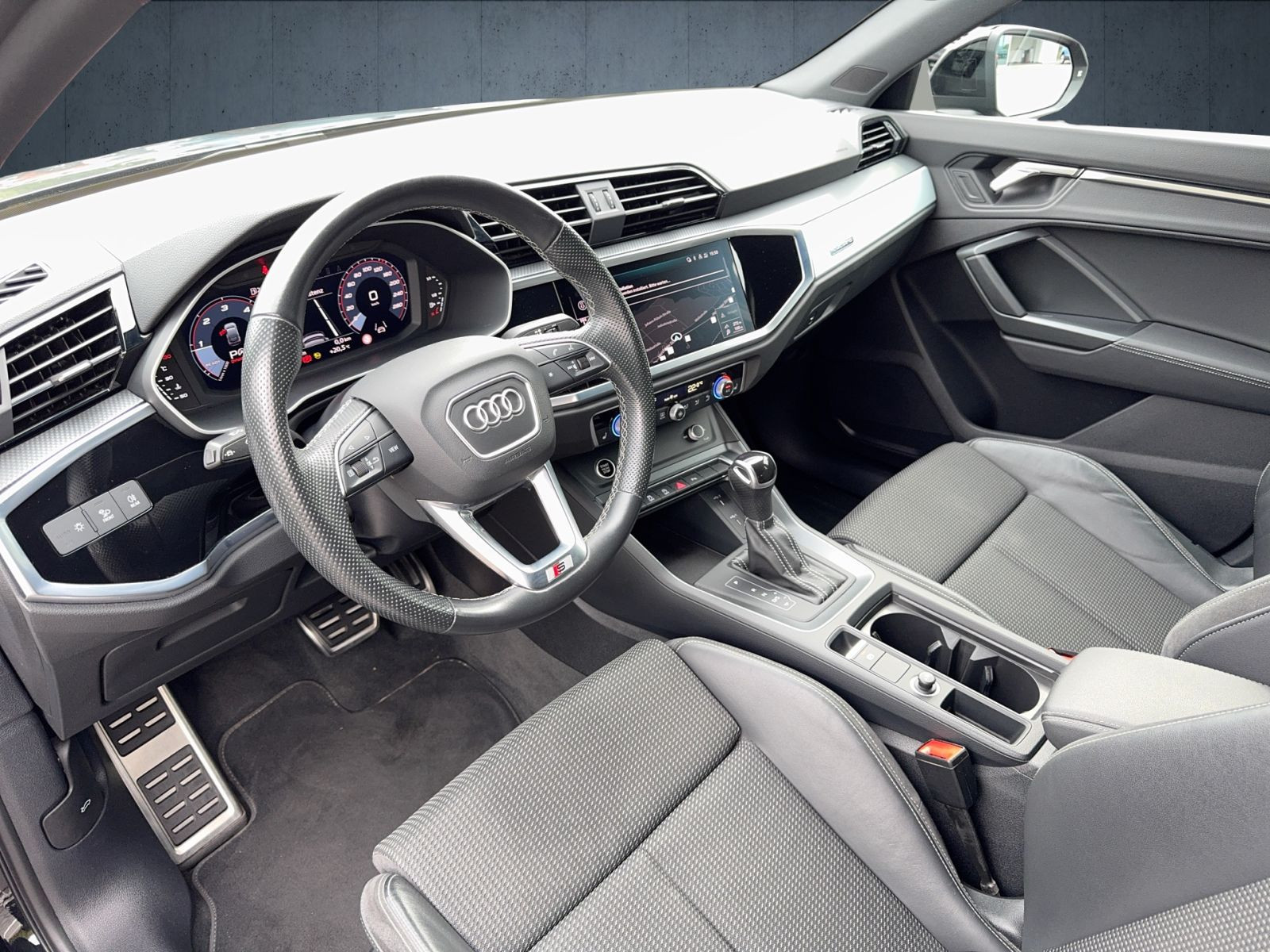 Audi - Q3 Sportback_11