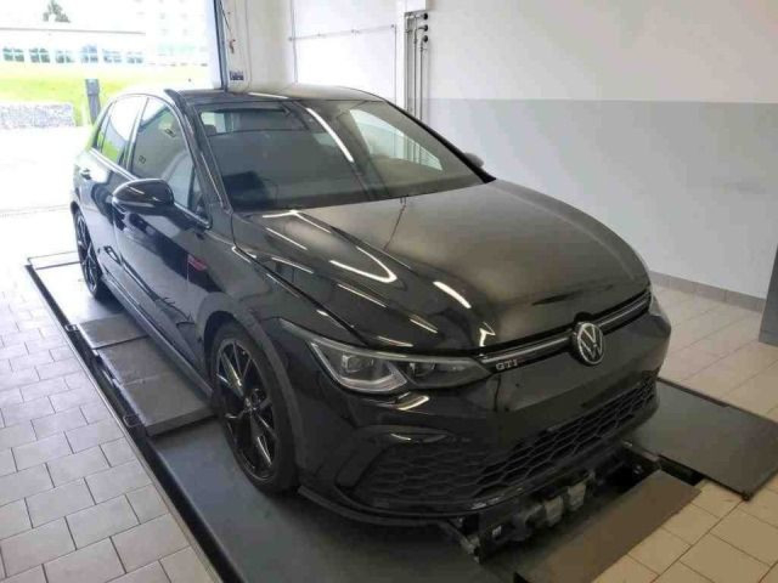 Volkswagen - Golf GTI_3