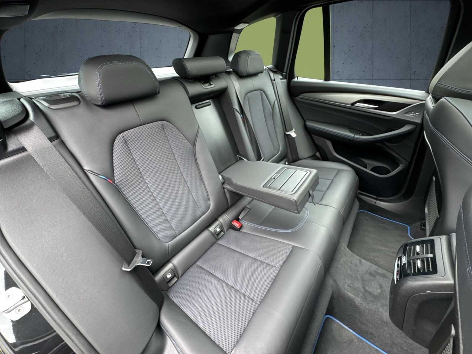 BMW - X3_17