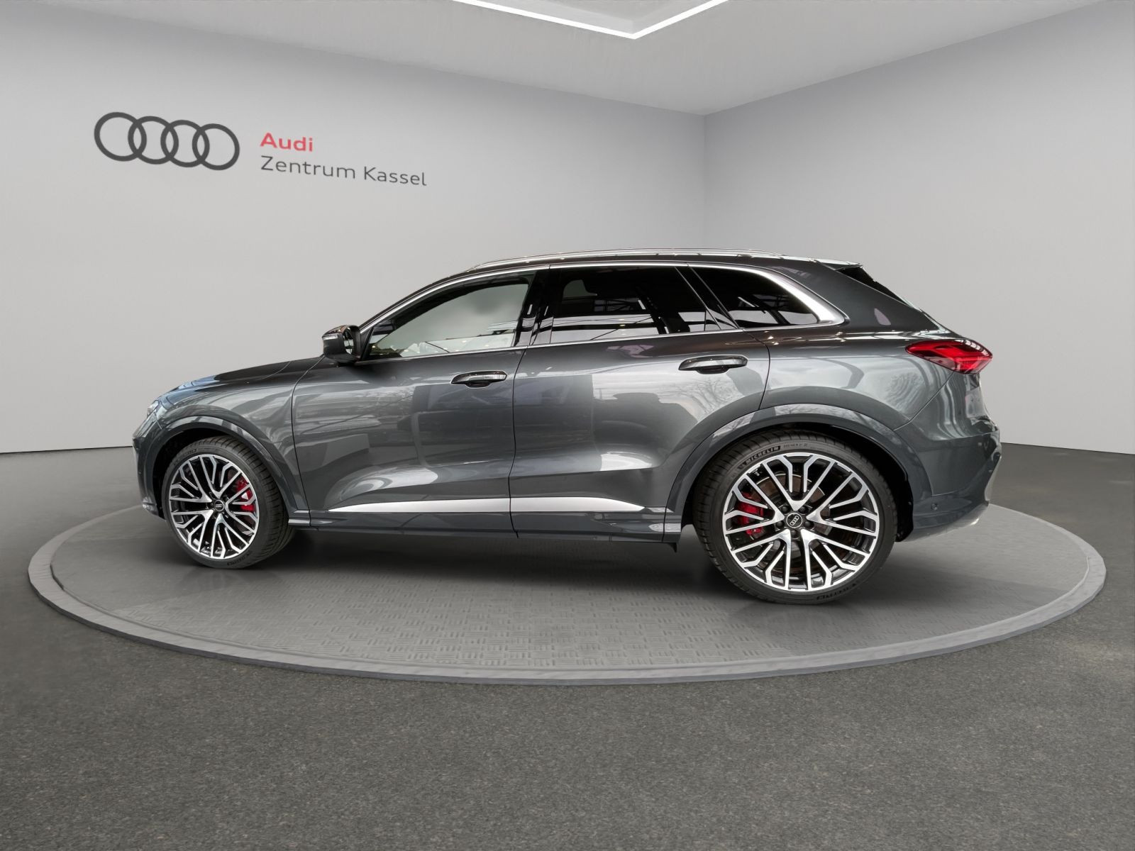 Audi - SQ5_4