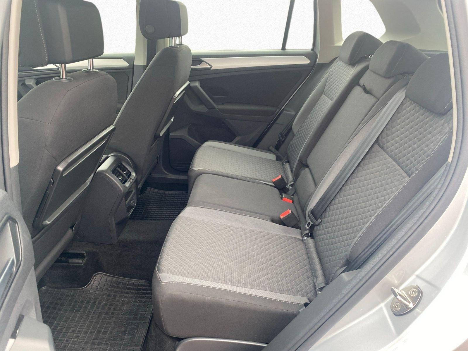 Volkswagen - Tiguan_14 Volkswagen - Tiguan_14