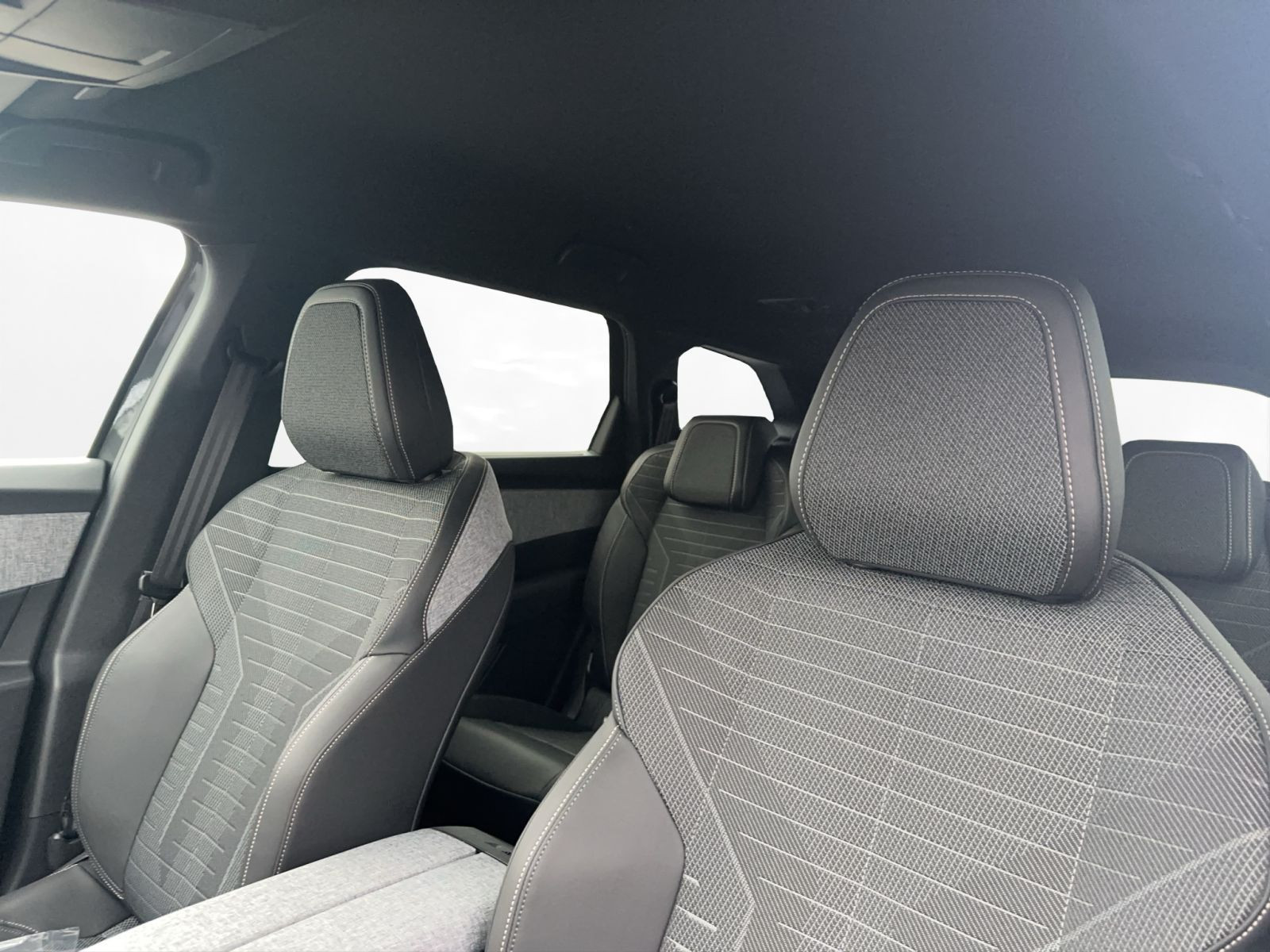Peugeot - 5008_15