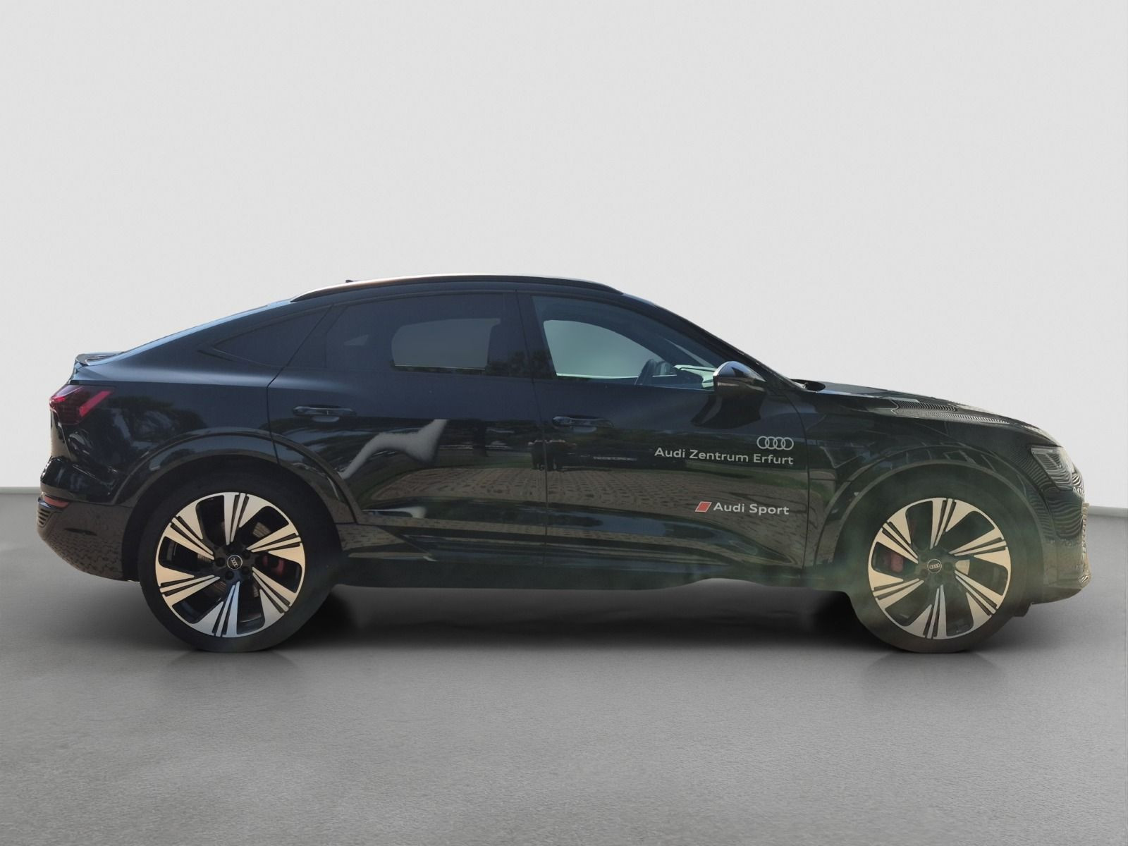Audi - Q8 e-tron_9