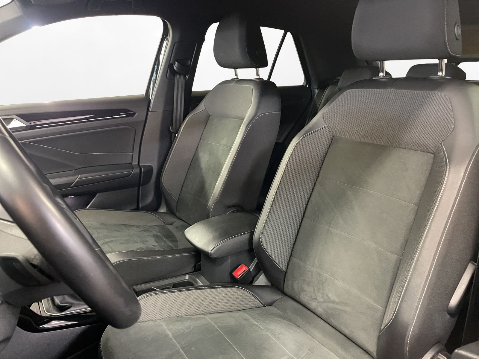 Volkswagen - T-Roc_17