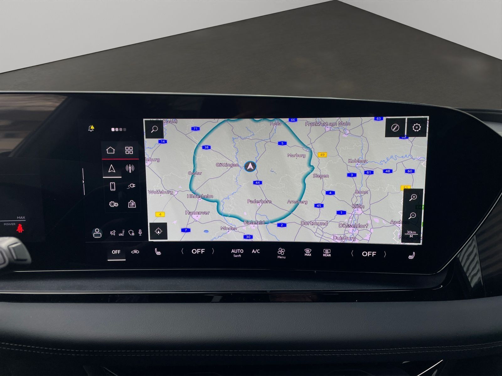Audi - Q6 SUV e-tron_7