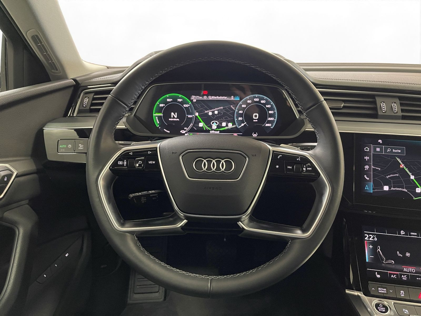 Audi - Q8 e-tron_21