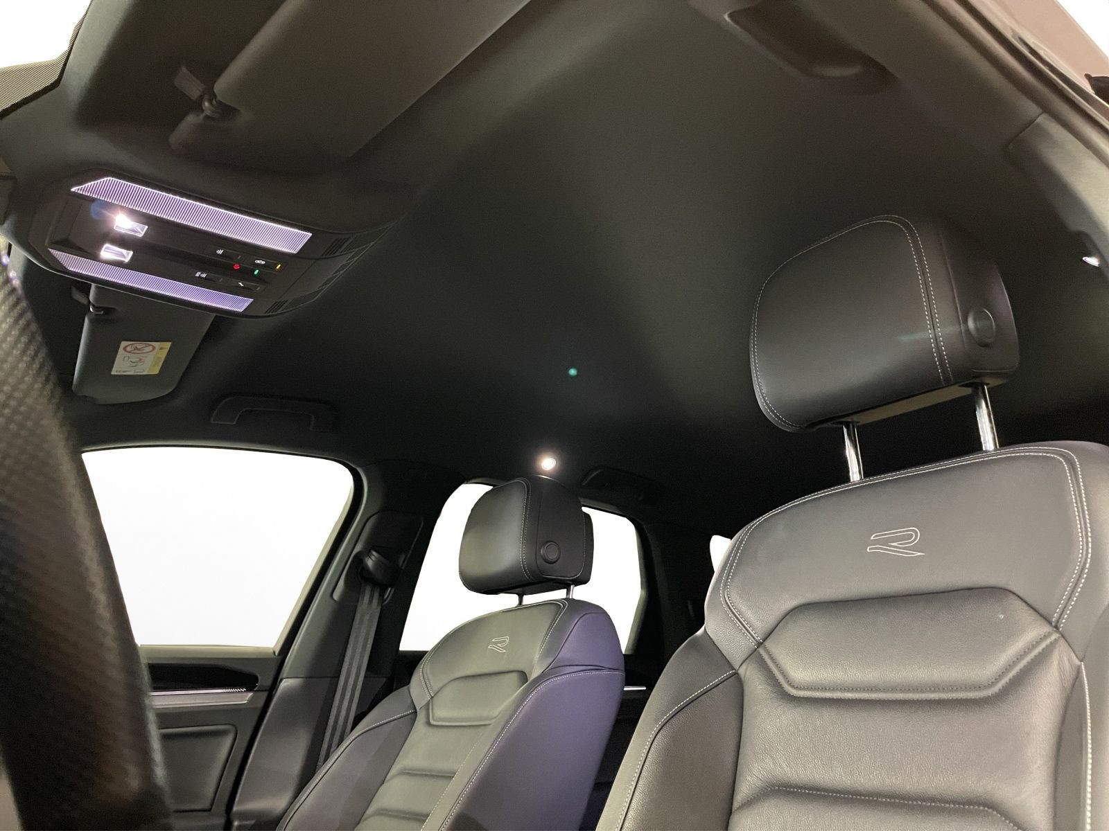 Volkswagen - Touareg_11