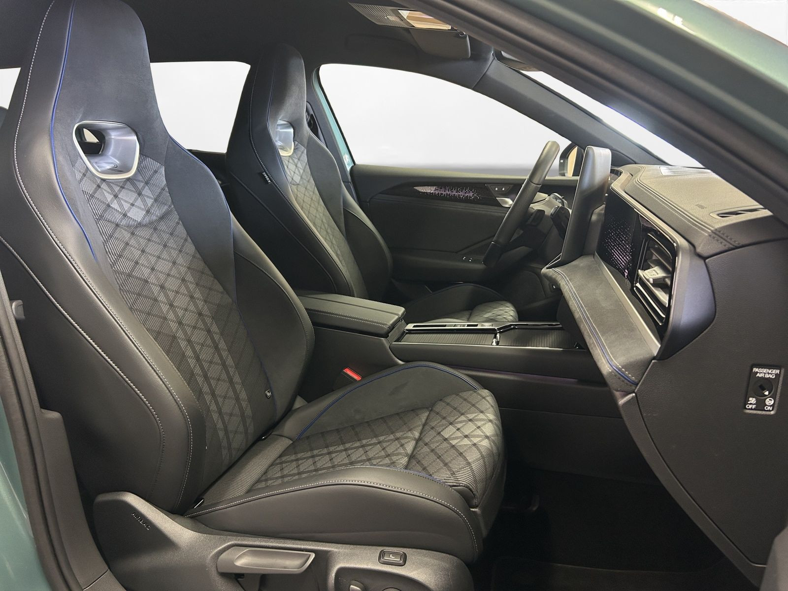 Volkswagen - Passat Variant_18