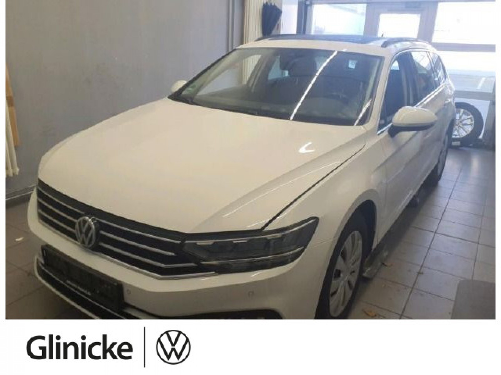 Passat Variant 2.0 TDI Business PANO, AHK, RFK, NAVI, LED