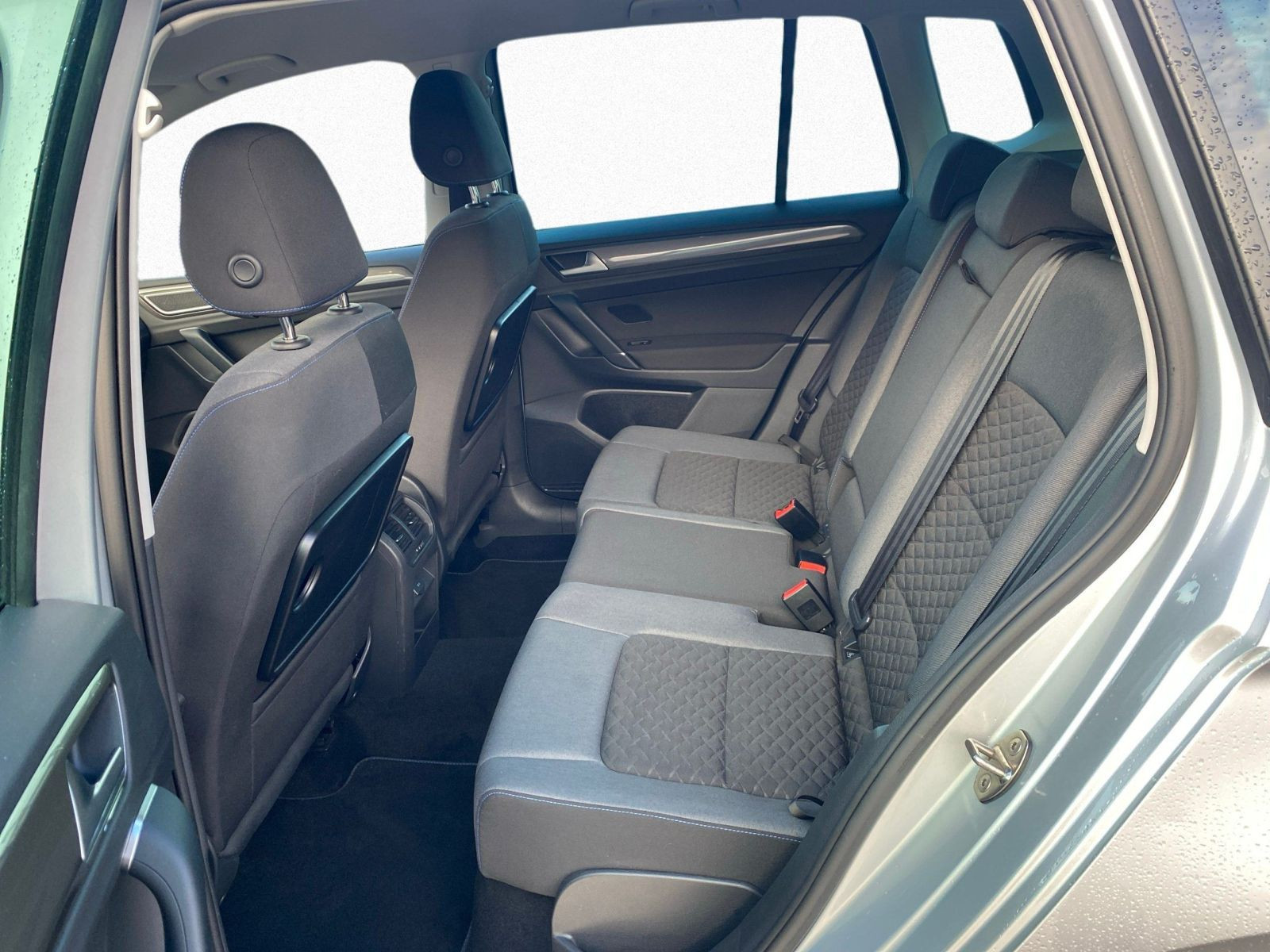 Volkswagen - Golf Sportsvan_14