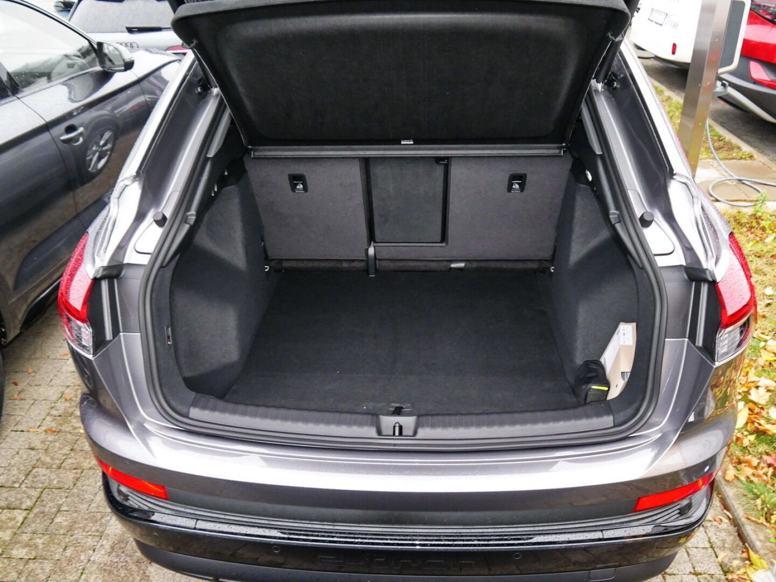 Audi - Q4 Sportback e-tron_10