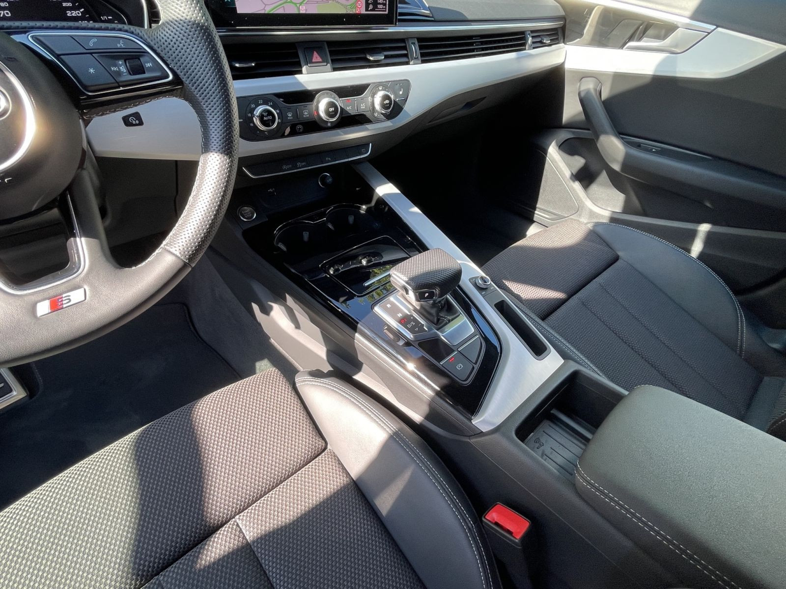 Audi - A4 Avant_15
