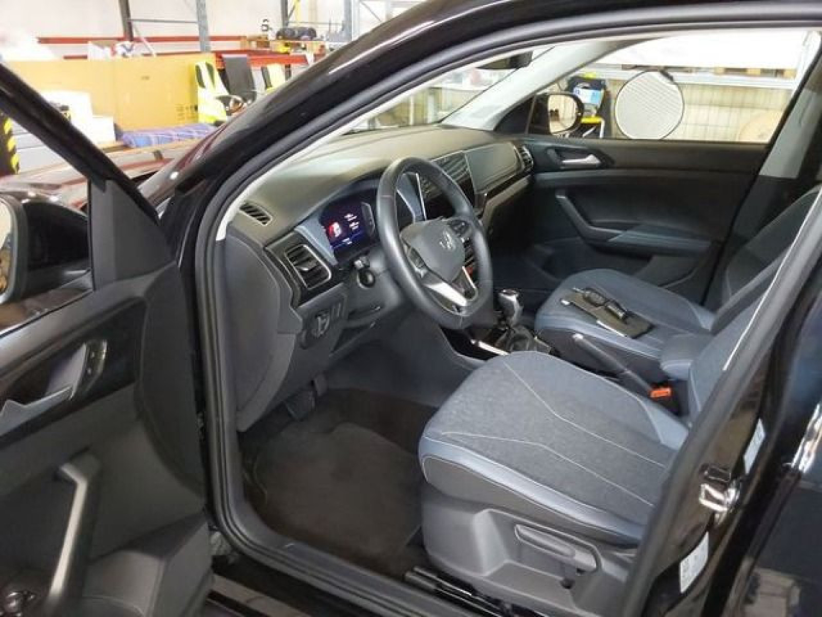 Volkswagen - T-Cross_7